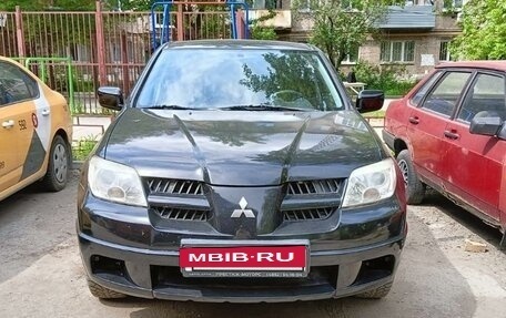 Mitsubishi Outlander III рестайлинг 3, 2004 год, 540 000 рублей, 2 фотография