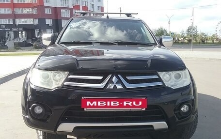 Mitsubishi Pajero Sport II рестайлинг, 2013 год, 3 фотография