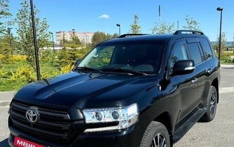 Toyota Land Cruiser 200, 2018 год, 6 500 000 рублей, 2 фотография