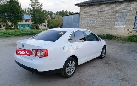 Volkswagen Jetta VI, 2010 год, 700 000 рублей, 4 фотография