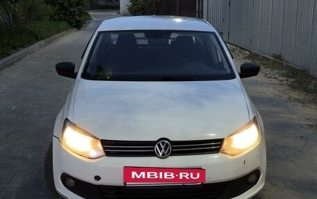 Volkswagen Polo VI (EU Market), 2011 год, 429 000 рублей, 2 фотография