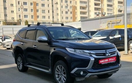 Mitsubishi Pajero Sport III рестайлинг, 2017 год, 2 280 000 рублей, 2 фотография