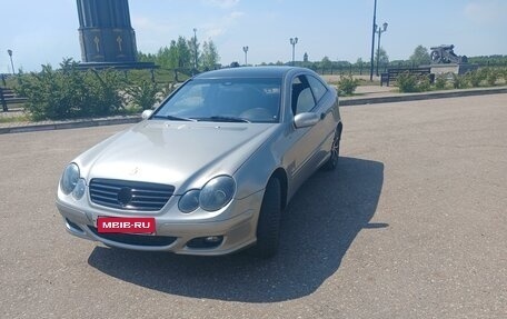 Mercedes-Benz C-Класс, 2005 год, 500 000 рублей, 2 фотография