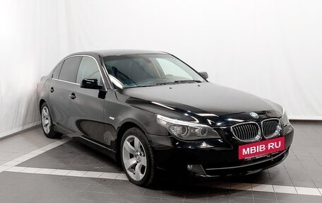 BMW 5 серия, 2007 год, 1 300 000 рублей, 3 фотография