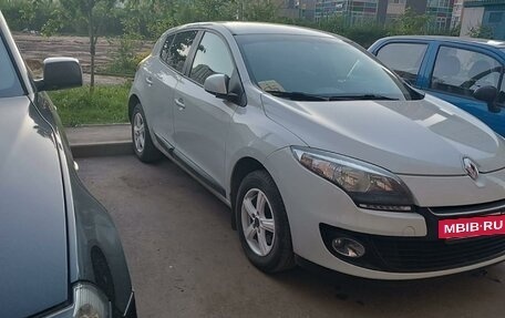 Renault Megane III, 2014 год, 900 000 рублей, 2 фотография