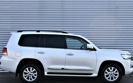 Toyota Land Cruiser 200, 2015 год, 6 350 000 рублей, 6 фотография