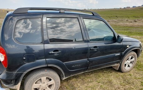 Chevrolet Niva I рестайлинг, 2016 год, 760 000 рублей, 2 фотография