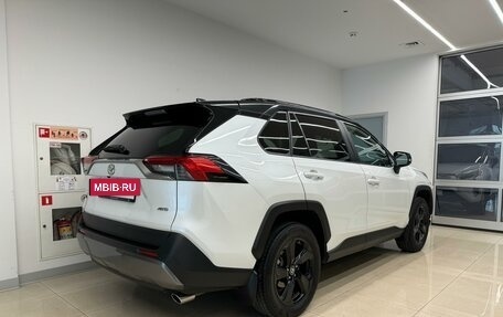 Toyota RAV4, 2019 год, 3 250 000 рублей, 5 фотография