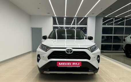 Toyota RAV4, 2019 год, 3 250 000 рублей, 2 фотография