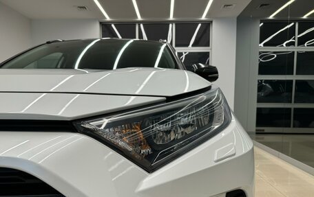 Toyota RAV4, 2019 год, 3 250 000 рублей, 9 фотография