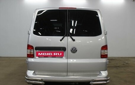 Volkswagen Caravelle T5, 2015 год, 2 470 000 рублей, 4 фотография