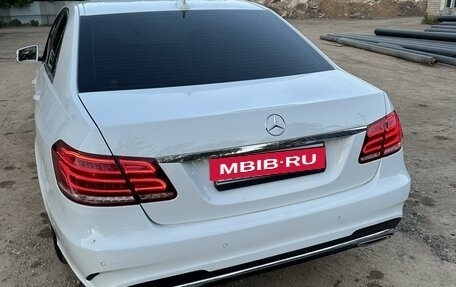 Mercedes-Benz E-Класс, 2015 год, 2 100 000 рублей, 3 фотография