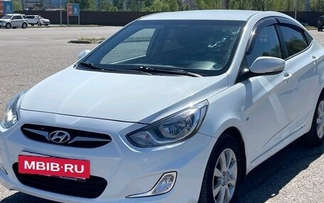 Hyundai Solaris II рестайлинг, 2011 год, 665 000 рублей, 2 фотография