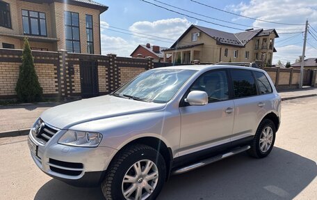 Volkswagen Touareg III, 2005 год, 1 090 000 рублей, 2 фотография