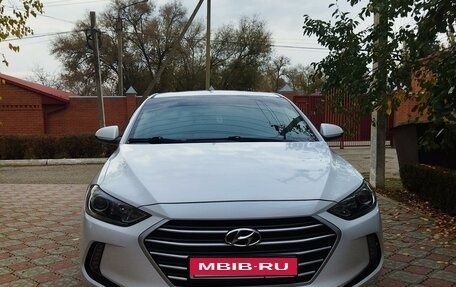 Hyundai Elantra VI рестайлинг, 2016 год, 1 550 000 рублей, 2 фотография