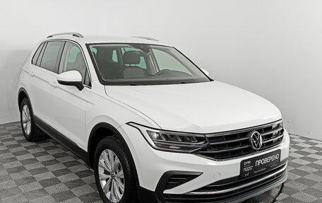 Volkswagen Tiguan II, 2021 год, 3 599 000 рублей, 3 фотография