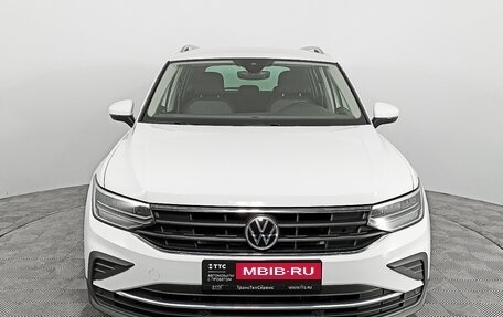 Volkswagen Tiguan II, 2021 год, 3 599 000 рублей, 2 фотография