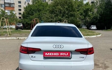 Audi A4, 2017 год, 2 000 000 рублей, 4 фотография
