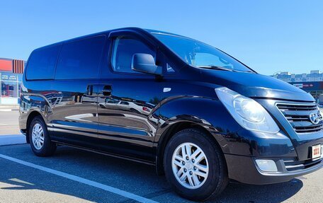 Hyundai H-1 II рестайлинг, 2015 год, 2 360 000 рублей, 3 фотография