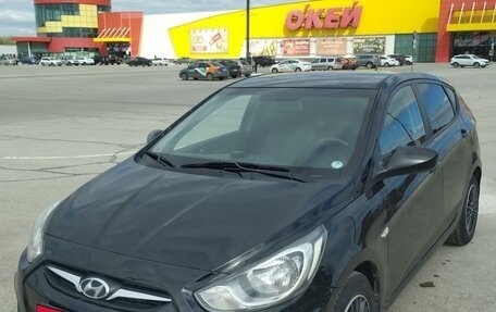 Hyundai Solaris II рестайлинг, 2011 год, 710 000 рублей, 2 фотография