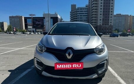 Renault Kaptur I рестайлинг, 2019 год, 1 499 000 рублей, 2 фотография