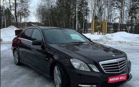 Mercedes-Benz E-Класс, 2012 год, 1 850 000 рублей, 3 фотография