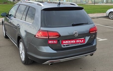 Volkswagen Golf VII, 2018 год, 1 910 000 рублей, 4 фотография