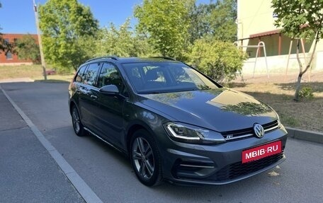 Volkswagen Golf VII, 2019 год, 2 230 000 рублей, 2 фотография