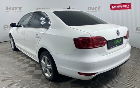 Volkswagen Jetta VI, 2013 год, 999 000 рублей, 4 фотография