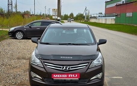 Hyundai Solaris II рестайлинг, 2015 год, 1 095 000 рублей, 2 фотография