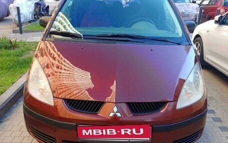 Mitsubishi Colt VI рестайлинг, 2006 год, 450 000 рублей, 2 фотография