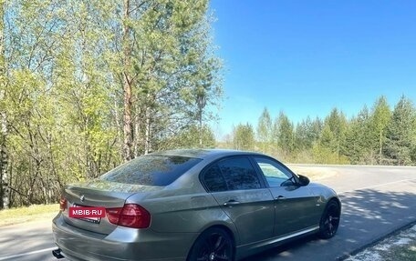 BMW 3 серия, 2011 год, 1 300 000 рублей, 2 фотография