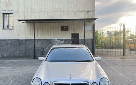 Mercedes-Benz E-Класс, 1998 год, 1 100 000 рублей, 2 фотография