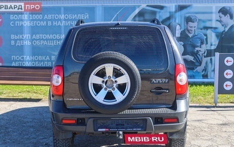 Chevrolet Niva I рестайлинг, 2015 год, 689 000 рублей, 5 фотография