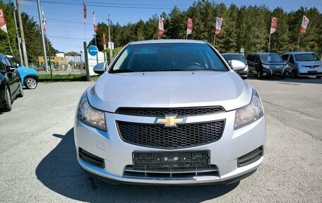 Chevrolet Cruze II, 2009 год, 2 фотография