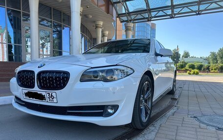 BMW 5 серия, 2012 год, 2 380 000 рублей, 2 фотография