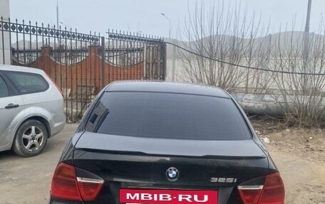 BMW 3 серия, 2006 год, 400 000 рублей, 3 фотография