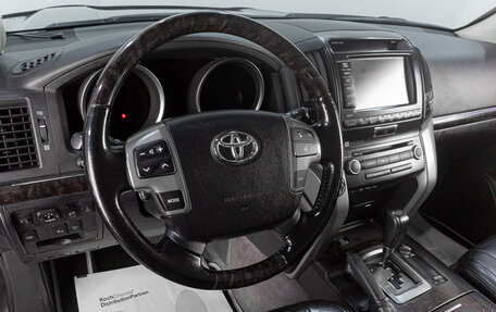 Toyota Land Cruiser 200, 2011 год, 3 429 000 рублей, 7 фотография