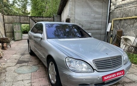 Mercedes-Benz S-Класс, 2000 год, 600 000 рублей, 3 фотография