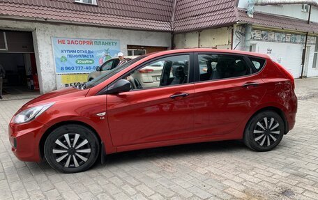 Hyundai Solaris II рестайлинг, 2012 год, 740 000 рублей, 4 фотография