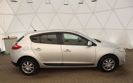 Renault Megane III, 2010 год, 735 000 рублей, 2 фотография