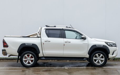 Toyota Hilux VIII, 2019 год, 4 400 000 рублей, 5 фотография