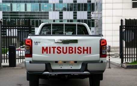 Mitsubishi L200 IV рестайлинг, 2023 год, 4 500 010 рублей, 6 фотография