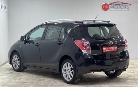 Toyota Verso I, 2012 год, 1 250 000 рублей, 2 фотография