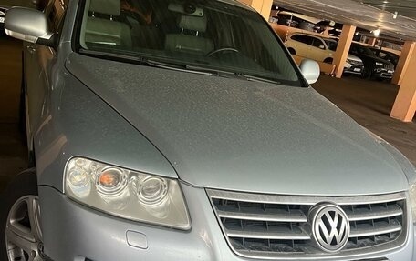 Volkswagen Touareg III, 2005 год, 850 000 рублей, 1 фотография