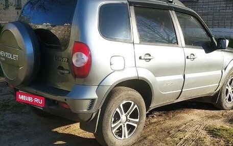 Chevrolet Niva I рестайлинг, 2013 год, 655 000 рублей, 2 фотография