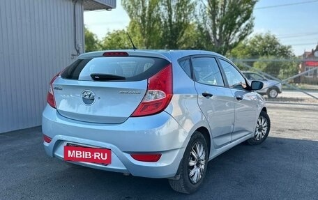 Hyundai Solaris II рестайлинг, 2011 год, 950 000 рублей, 3 фотография