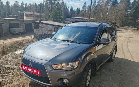 Mitsubishi Outlander III рестайлинг 3, 2011 год, 1 150 000 рублей, 3 фотография