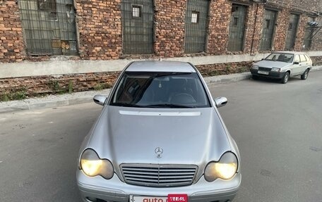 Mercedes-Benz C-Класс, 2001 год, 320 000 рублей, 3 фотография