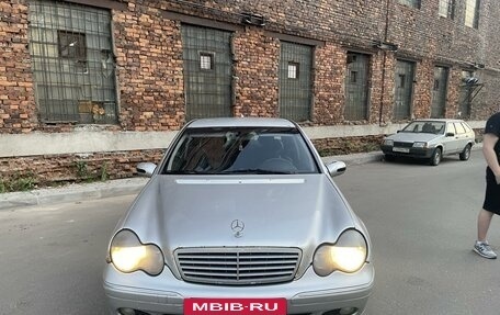 Mercedes-Benz C-Класс, 2001 год, 320 000 рублей, 4 фотография